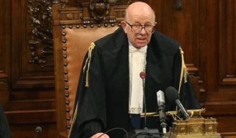 Avvoltoi e corvi  sul giudice Esposito