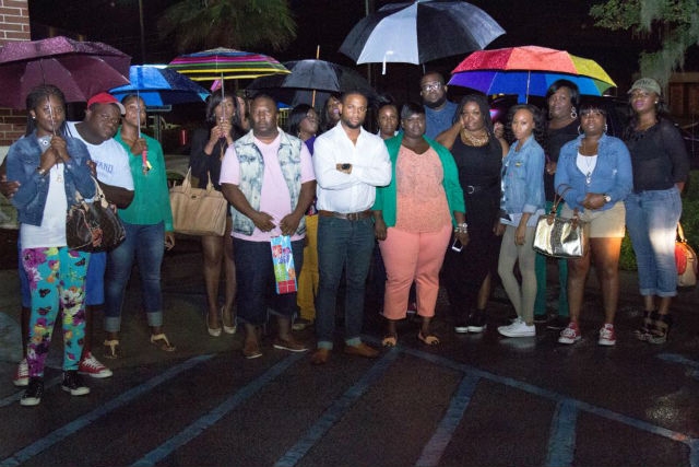 Usa, comitiva afro cacciata dal ristorante per razzismo. Il web insorge