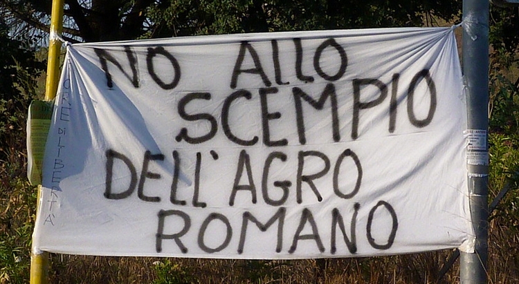 Rifiuti. Cittadini del Divino Amore denunciano Sottile