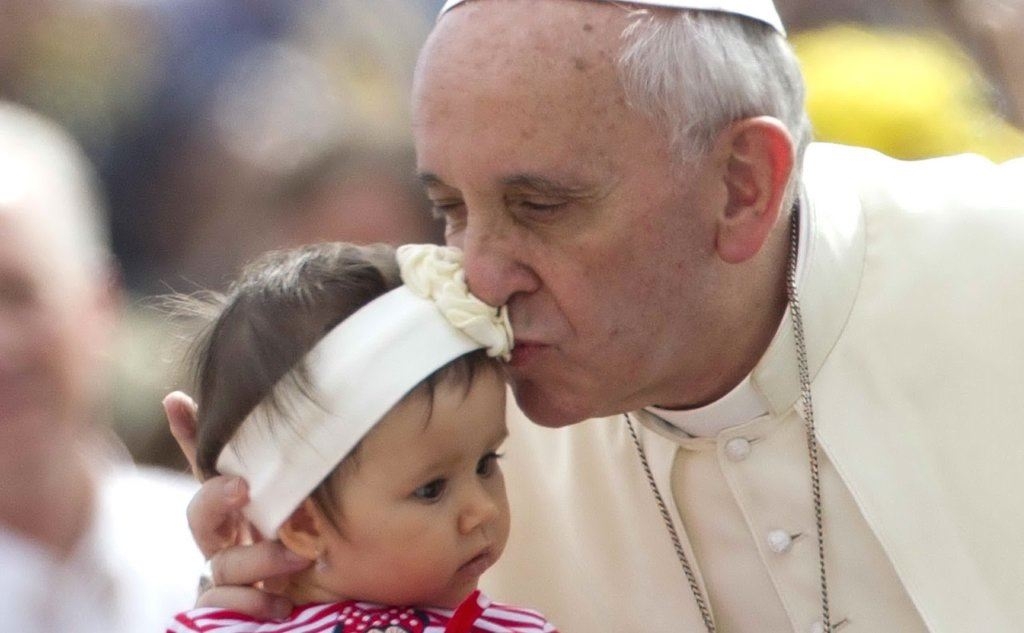 Papa, viviamo una crisi ecologica, educativa, morale che riguarda il mondo intero