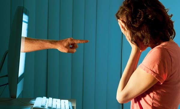 Usa. Vittima delle coetanee sui social network si suicida a 12 anni