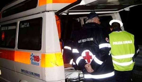 Malore in discoteca, muore ragazza di 24 anni