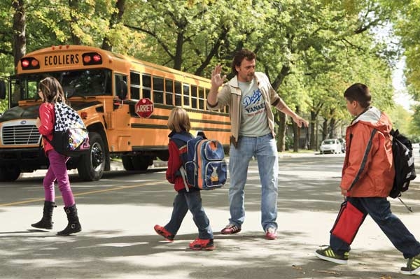 “Starbuck”. La commedia che ha divertito Steven Spielberg. Recensione