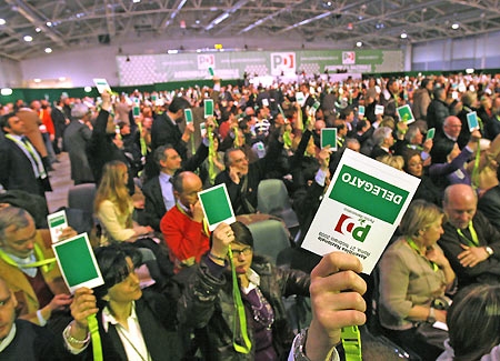Pd. L’assemblea nazionale alla ricerca di una intesa. Congresso forse l’8 dicembre. Regole in discussione