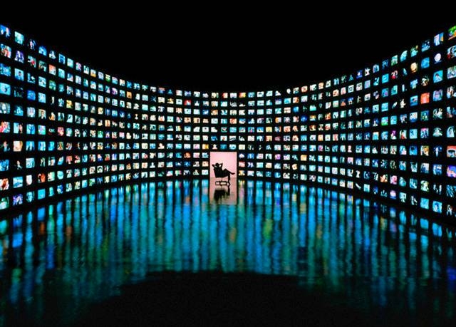 Mediaset, clamorosa violazione dei principi del pluralismo