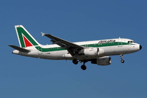 Alitalia. Codacons presenta diffida, bloccare aiuti di Stato