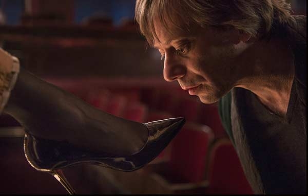 “Venere in pelliccia”. Scontro fra sessi in seduzione bidimensionale. Recensione.Trailer