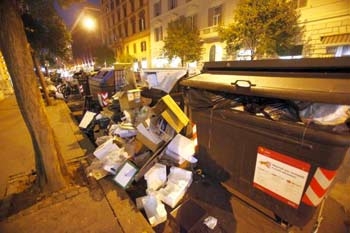 Rifiuti. La differenziata a Roma non decolla
