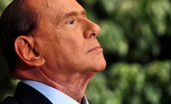 Il pregiudicato diventa sfasciacarrozze. Vuole Marina sul trono e Alfano nella polvere