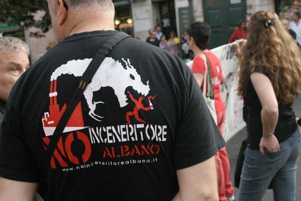 Albano. Un corteo contro la discarica e l’Inceneritore. La voce dei movimenti. I VIDEO
