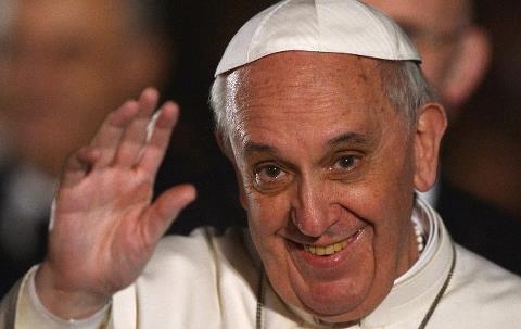Papa, punire i deboli è facile, mentre i pesci grandi nuotano