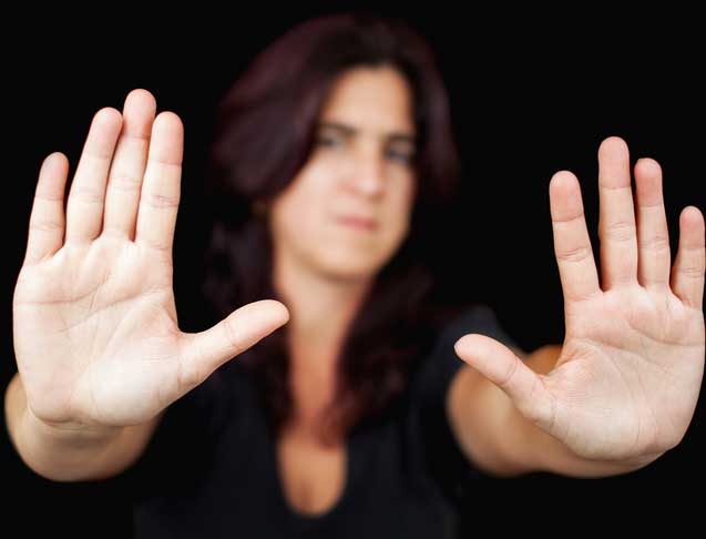 Violenza donne. Aggredisce la ex e la figlia incinta. Arrestato