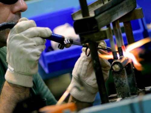 Fiducia. Scende l’indice generale. Sale il manifatturiero
