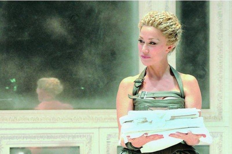 Teatro Quirino. “La locandiera” con eccezionale cast. Recensione