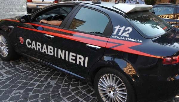 Drogava e stuprava donne promettendo lavoro come hostess. Arrestato 61enne