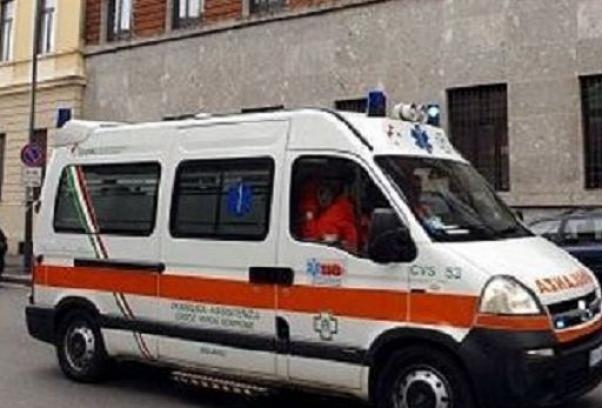 Crolla palazzina a Palermo. Muore operaio