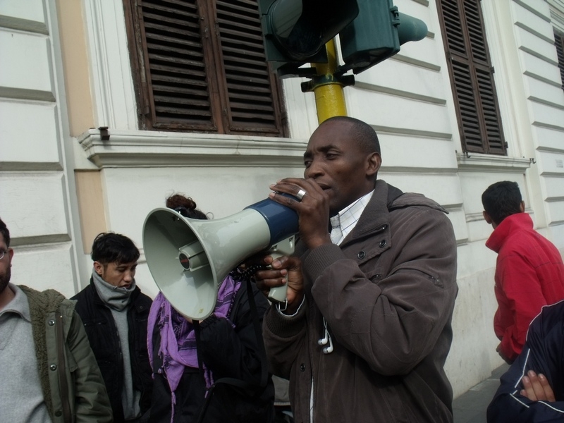 Sit in all’Ambasciata Tedesca per chiedere la liberazione di El Mouthena. LE FOTO