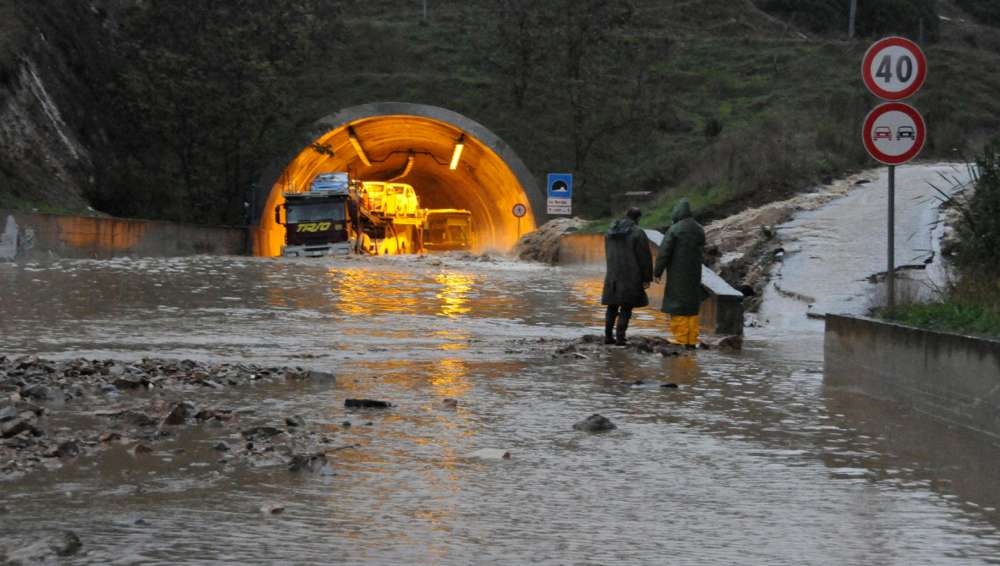 Emergenza in Sardegna. Il maltempo fa 17 vittime. IL VIDEO