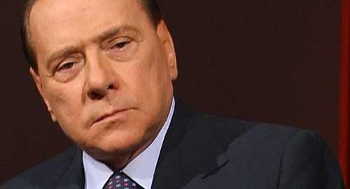 Il pregiudicato invoca la piazza. Senza di me democrazia dimezzata