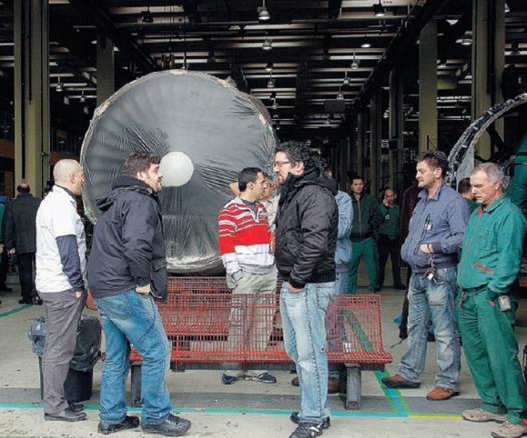 Ams in concordato preventivo.  Gli Angeli Custodi dell’officina dei motori rischiano il lavoro