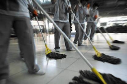 Appalti Pulizie scuole 24mila lavoratori a rischio licenziamento