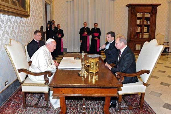 Putin scende in Italia. Firmati oltre venti accordi commerciali con la Russia