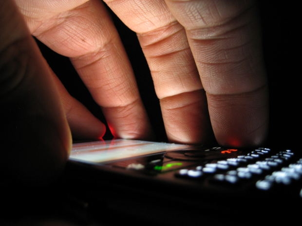 Germania, Francia e Spagna ‘sorvegliavano’ rete e telefonini. Dure accuse all’Italia