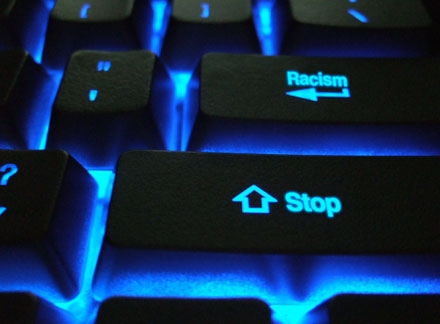 Operazione Stormfront contro l’istigazione al razzismo. Perquisizioni in tutta Italia