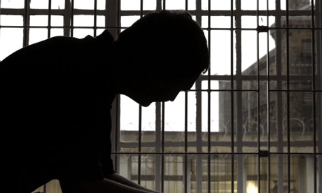 Carcere. Detenuto entra in carcere e poco dopo si suicida