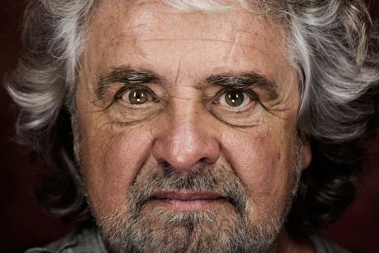 Grillo scrive alla Polizia, unitevi alla protesta. Il popolo è fomentato dall’esasperazione