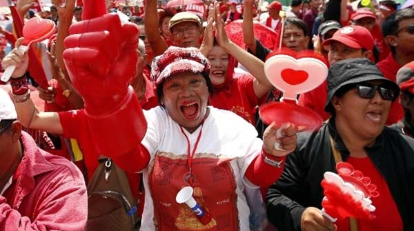 Thailandia, dimissioni del partito d’opposizione