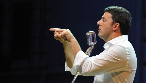 Corsa alla segreteria del Pd. Renzi fa scricchiolare il Governo