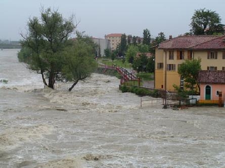 Territorio, rischio idrogeologico. Serve una legge di governo