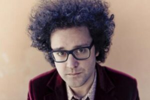 Teatro Vittoria. Simone Cristicchi in “Mio nonno è morto in guerra”. Recensione