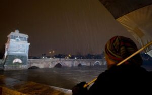 Maltempo. E’ ancora massima allerta. A Roma scoppiano le polemiche
