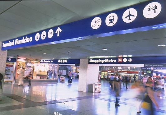Stazione Termini. Straniero investito sui binari rischia l’amputazione. Ritardi sui treni regionali