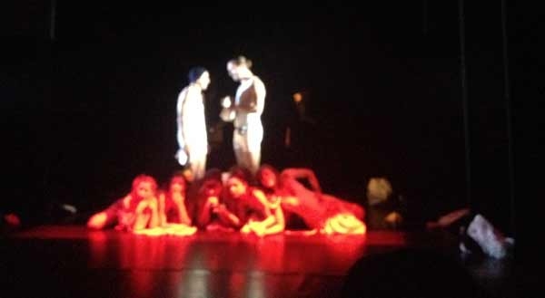 Teatro Brancaccino. M.e.d.e.a Big Oil. Strameritati applausi a un’opera di denuncia. Recensione