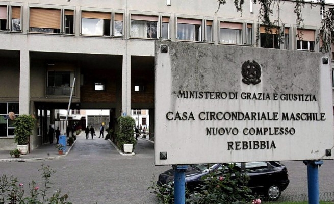 Carcere Rebibbia. Segano le sbarre e si calano dalle lenzuola. Evasi 2 detenuti