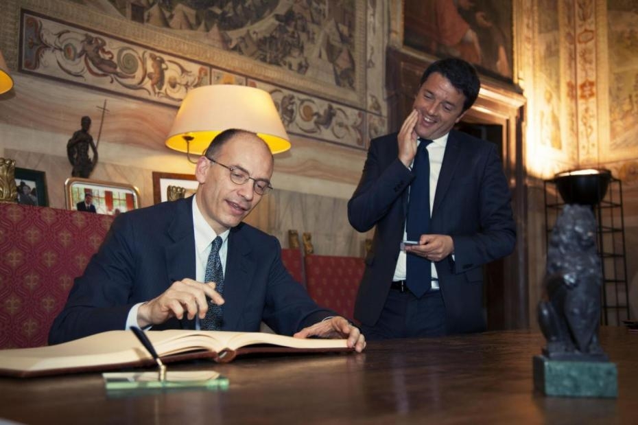 Matteo Renzi saluta Firenze e debutta con la vittoria di Pigliaru in Sardegna