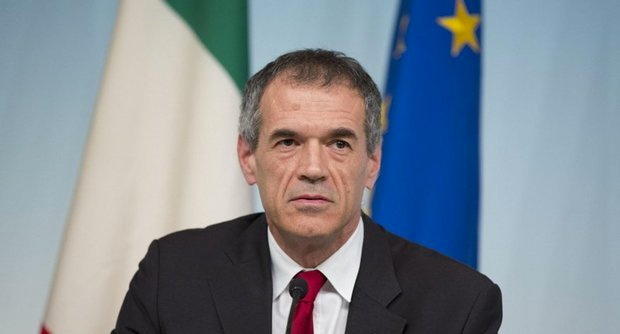 Cottarelli il  tagliatutto”. Via 85 mila dipendenti pubblici. Cgil, Cisl, Uil lo bocciano