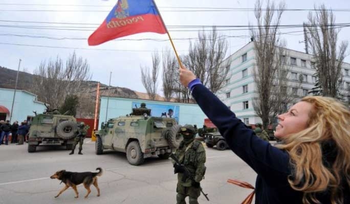 Ucraina a un bivio. Domani il referendum. A Mosca in 50mila contro la politica di Putin
