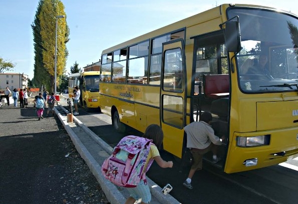 Fiumicino.Le assistenti al trasporto scolastico ricevono gli stipendi arretrati