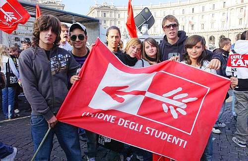 Renzi bocciato dagli studenti. Il piano scuola assolutamente insufficiente