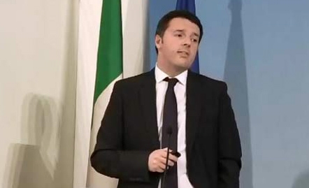 Renzi ci ricasca. Anche le slide di Cottarelli riportano numeri inventati