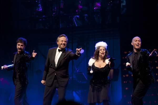 Teatro Brancaccio. Christian De Sica: dal cinepanettone a Cinecittà.  Recensione