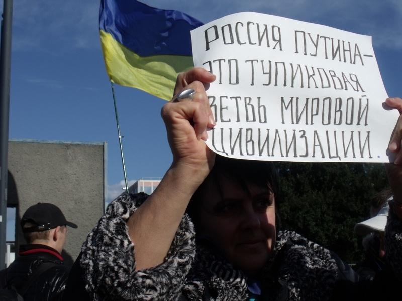 Roma. Ucraini in piazza contro L’intervento militare della Russia. LE FOTO