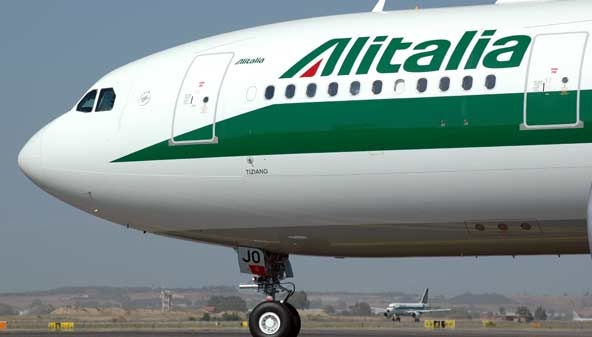 Alitalia. La trattativa con Etihad continua, i dubbi restano