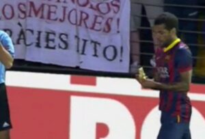 Dani Alves. Un ‘morso’ contro il razzismo