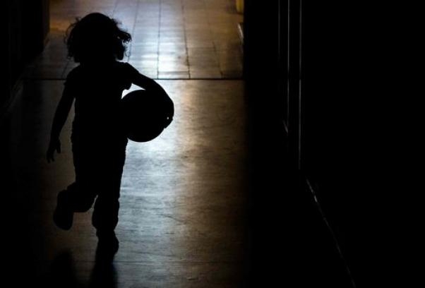 Obbligo di certificato antipedofilia per tutelare i minori