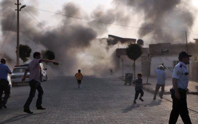 Siria. Uccise altre 100 persone. I siriani si rifugiano in Libano